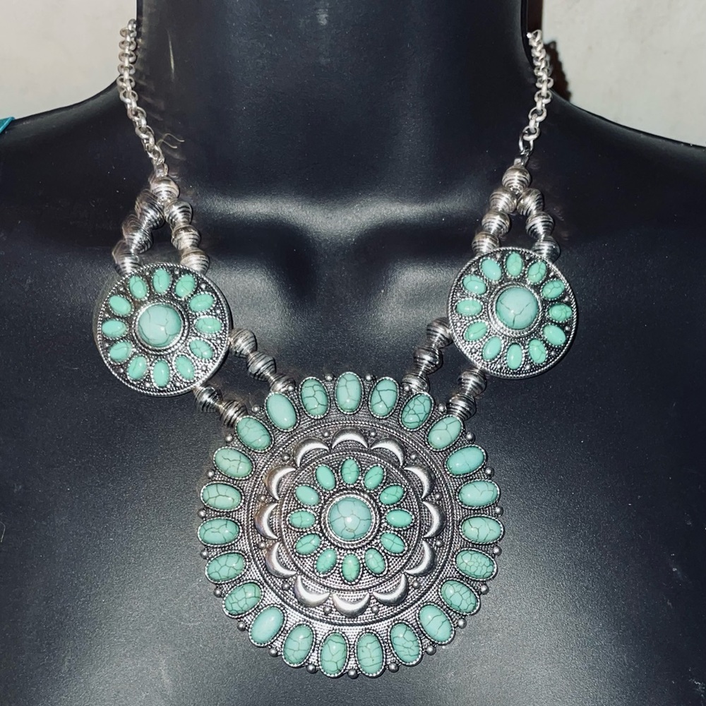 Turquoise necklace big